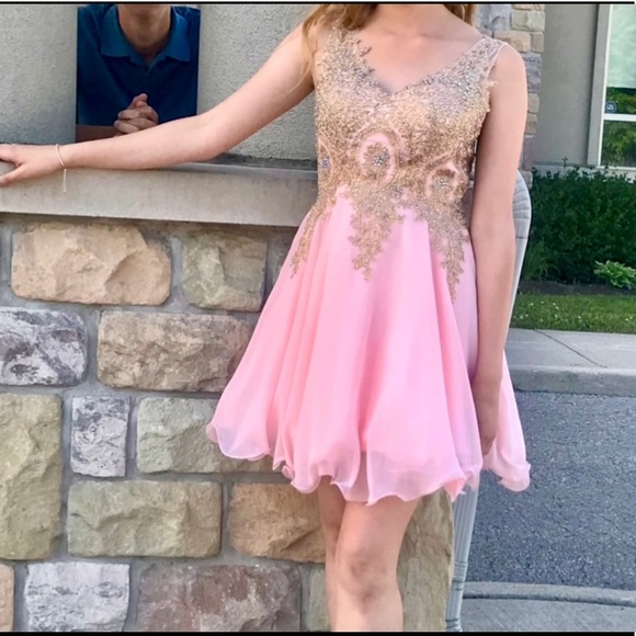Prom dress - Picture 2 of 3